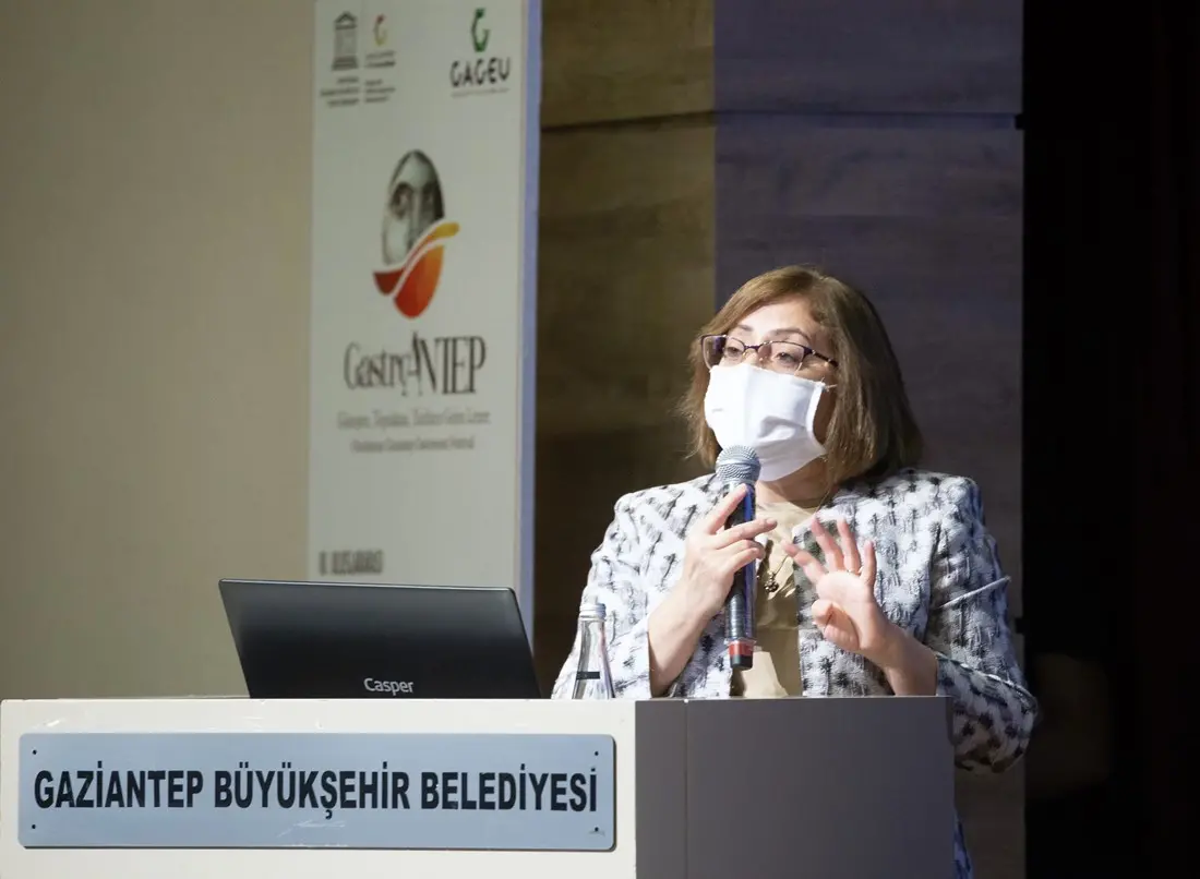 ŞAHİN,CANLI YAYINLARLA MİCHELİN YILDIZLI ŞEFLER VATANDAŞLARLA BULUŞACAK