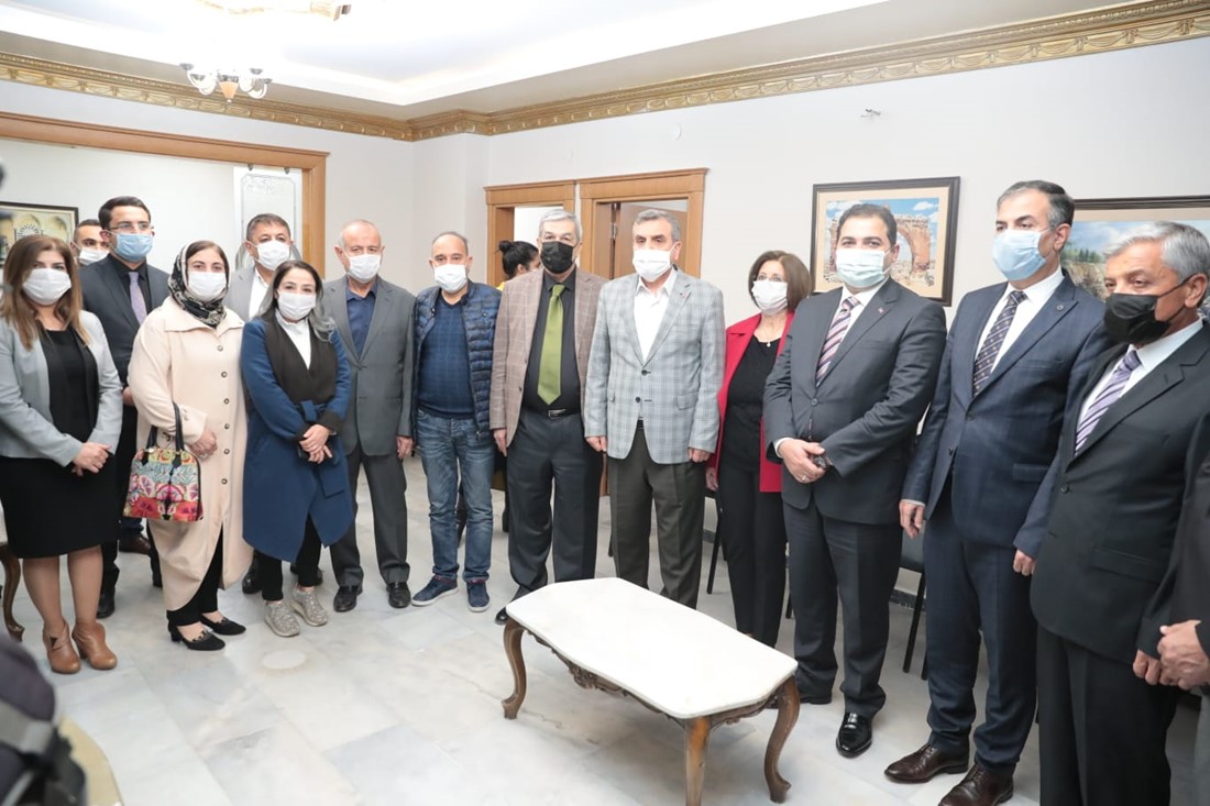 Başkan Beyazgül, Şanlıurfa Vakfını yeni yerinde ziyaret etti