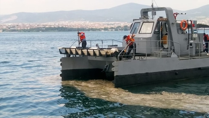 Müsilajın Donanma Gemilerine Etkileri Araştırılıyor