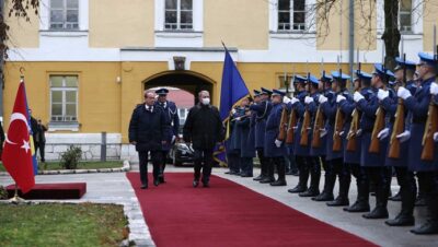 Millî Savunma Bakanı Hulusi Akar, Bosna Hersek Savunma Bakanı Sifet Podžić ile Görüştü