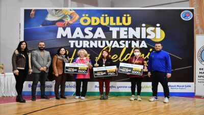 Ödüllü Masa Tenisi Turnuvası düzenledi