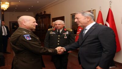 Millî Savunma Bakanı Hulusi Akar, NATO Avrupa Müttefik Yüksek Komutanı (SACEUR) Org. Christopher G. Cavoli’yi Kabul Etti