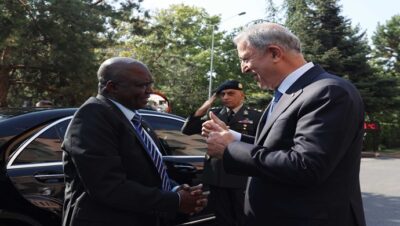 Millî Savunma Bakanı Hulusi Akar, Sierra Leone Savunma Bakanı Kellie Hassan Conteh ile Bir Araya Geldi, Sierra Leone Savunma Bakanı Kellie Hassan Conteh ile Bir Araya Geldi