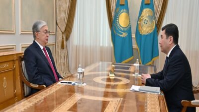 Президент Қасым-Жомарт Тоқаев Парламент Мәжілісінің және Amanat партиясының төрағасы Ерлан Қошановты қабылдады