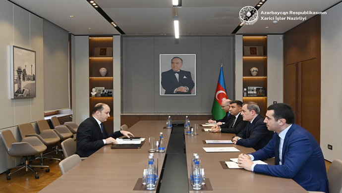 Nazir Ceyhun Bayramovun Tacikistan Respublikasının ölkəmizə yeni təyin olunmuş səfiri Abdurahmon İlham Barotzoda ilə görüşünə dair mətbuat məlumatı