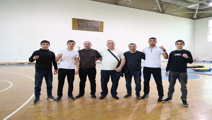 Boks üzrə Gürcüstan çempionatının qalibləri uğurları ilə bağlı müsahibə veriblər