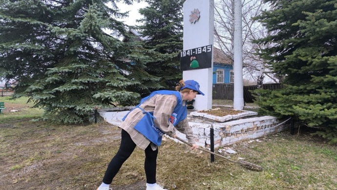 В Рязанской области и Липецке «Единая Россия» организовала субботники на мемориалах
